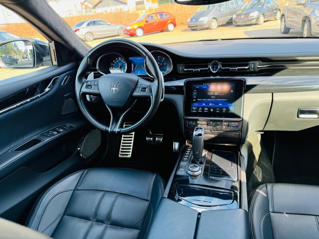 Maserati Quattroporte