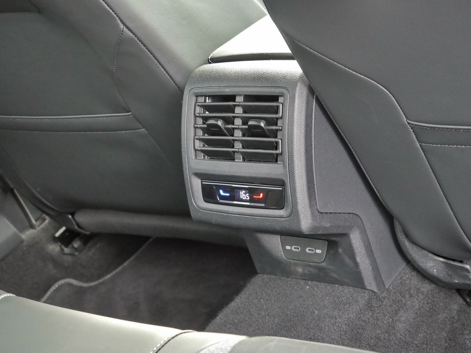 Volkswagen Golf - Bild 17