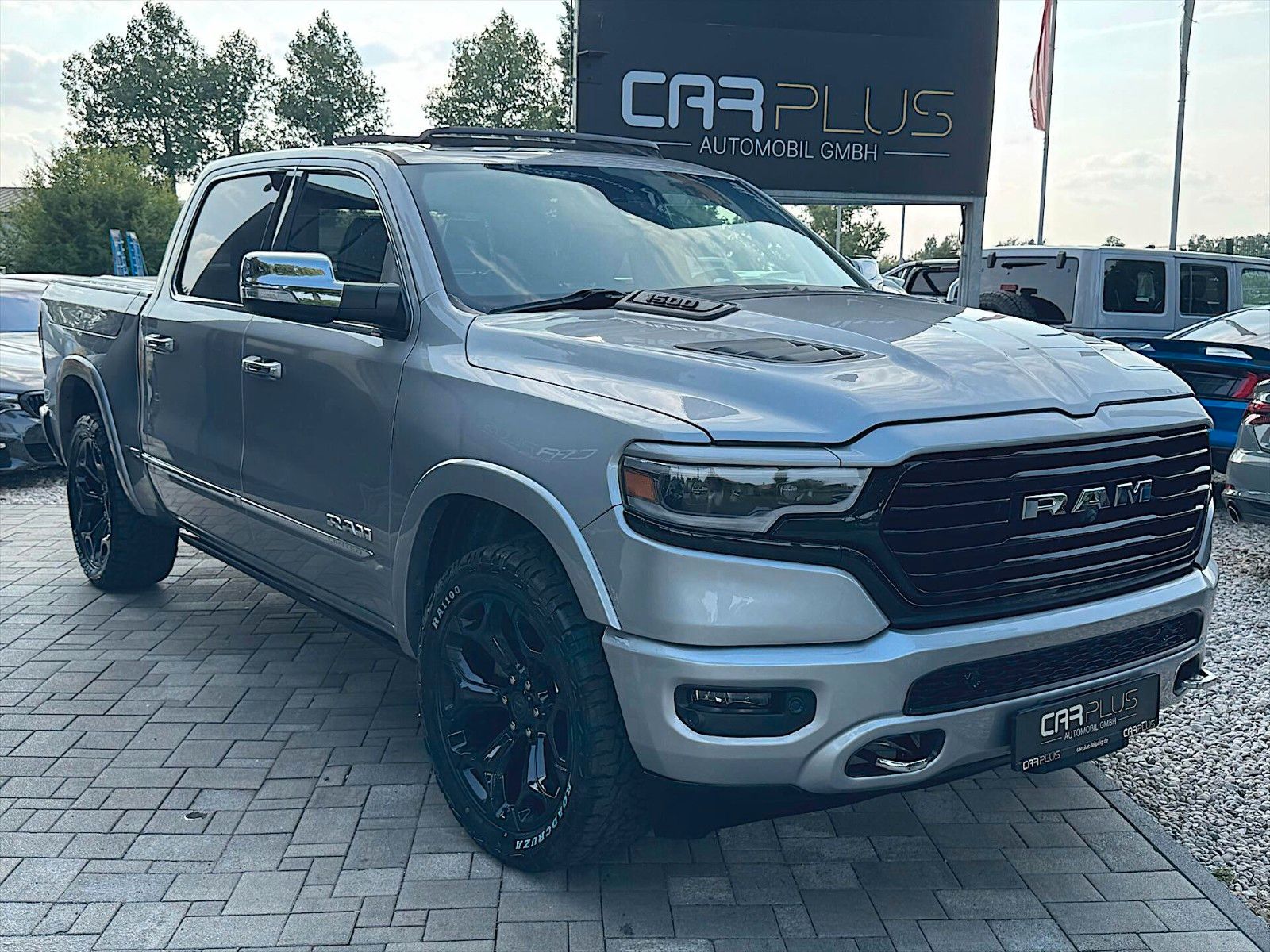 Fahrzeugabbildung Dodge RAM 5.7 V8 HEMI LIMITED 4x4 *Pano*360*Luft*ACC*