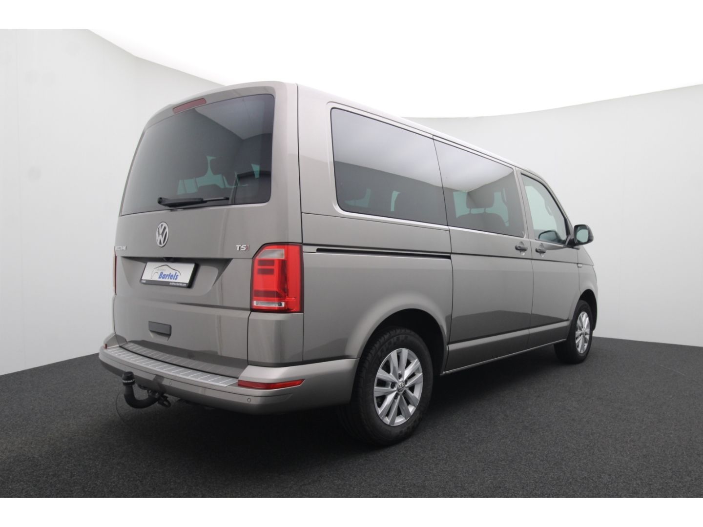 Fahrzeugabbildung Volkswagen T6.1 Multivan Trendline Pano Elektr. Schiebetür
