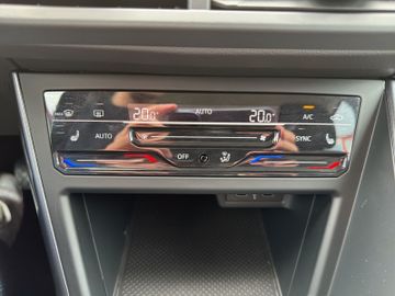 Volkswagen Polo VI 1.0 TSI Style MATRIX,ACC,SZH