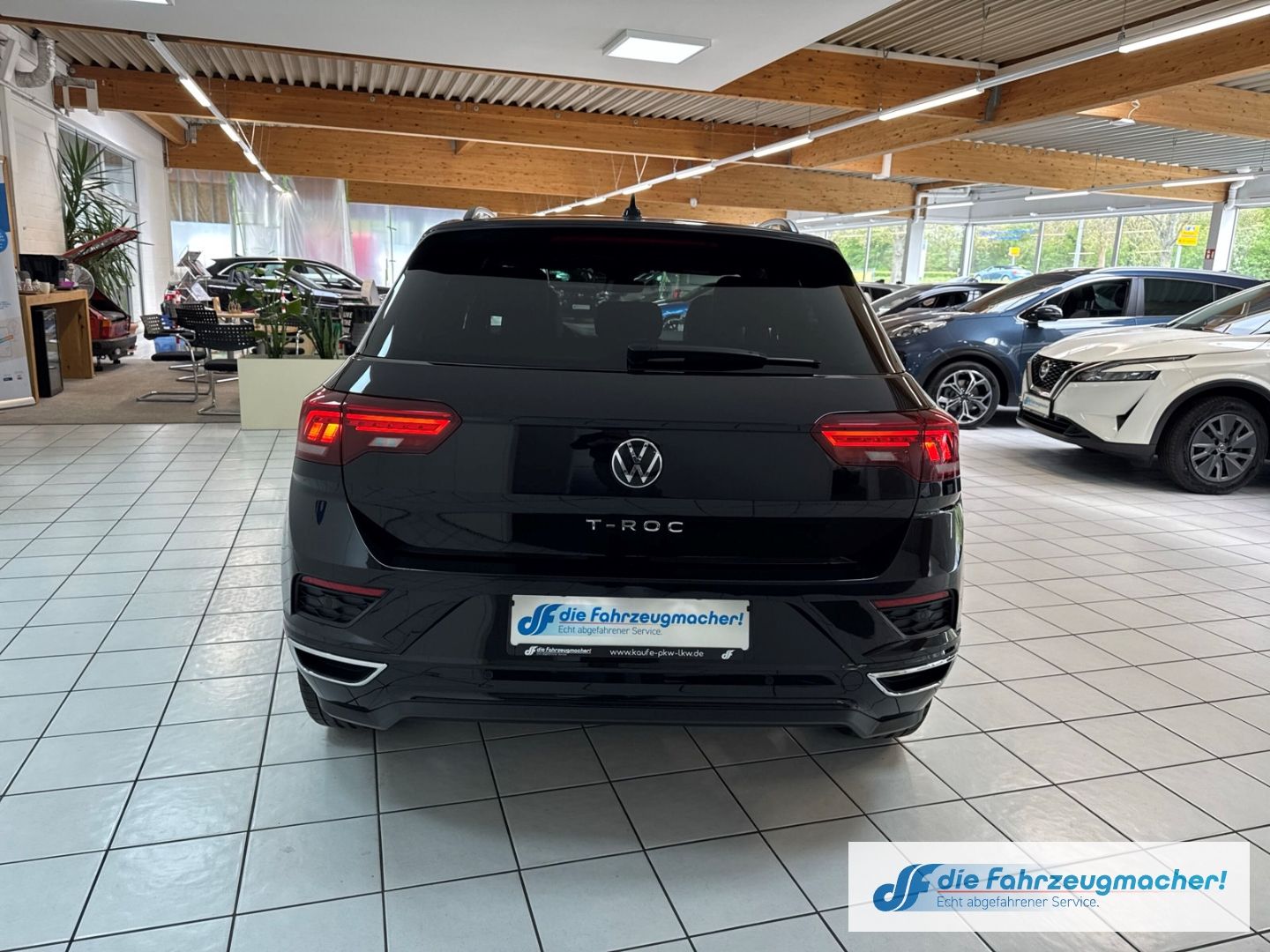 Fahrzeugabbildung Volkswagen T-Roc R-LINE Sportpaket ab.AHK Navi Digi.Cockpit