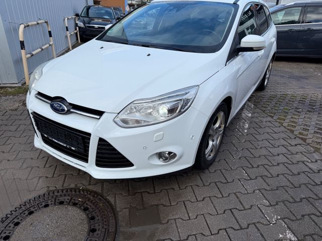 Ford Focus  Titanium 2.0 TDCI-KW 103--NAVI KAMERA-AUT