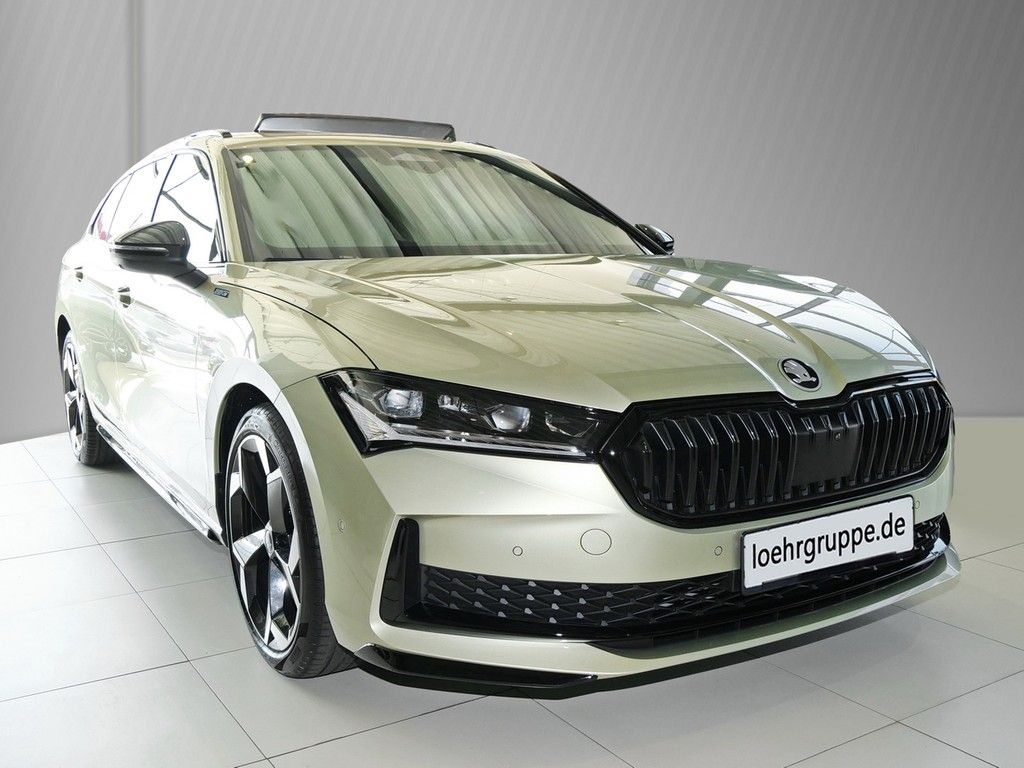 Skoda Superb UPE br. 67.640,- Combi Sportline 2.0 l TD imagem 3
