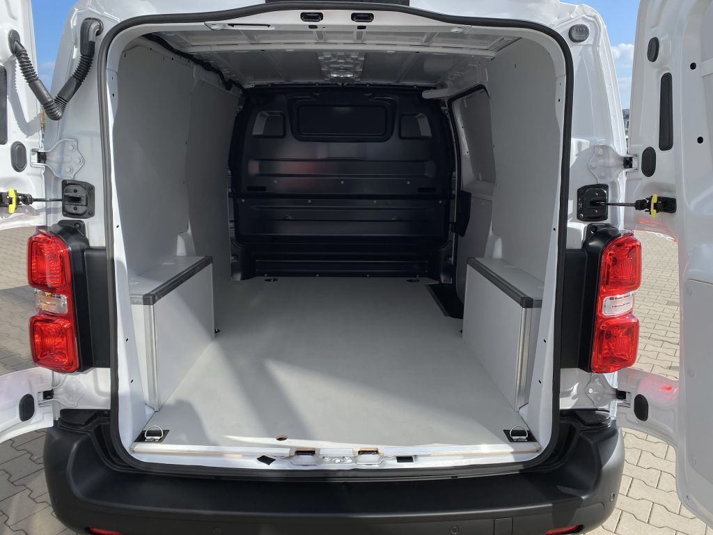 Fahrzeugabbildung Citroën Jumpy 1.5 Diesel 120 M S&S *NAVI*Rückfahrkamera*