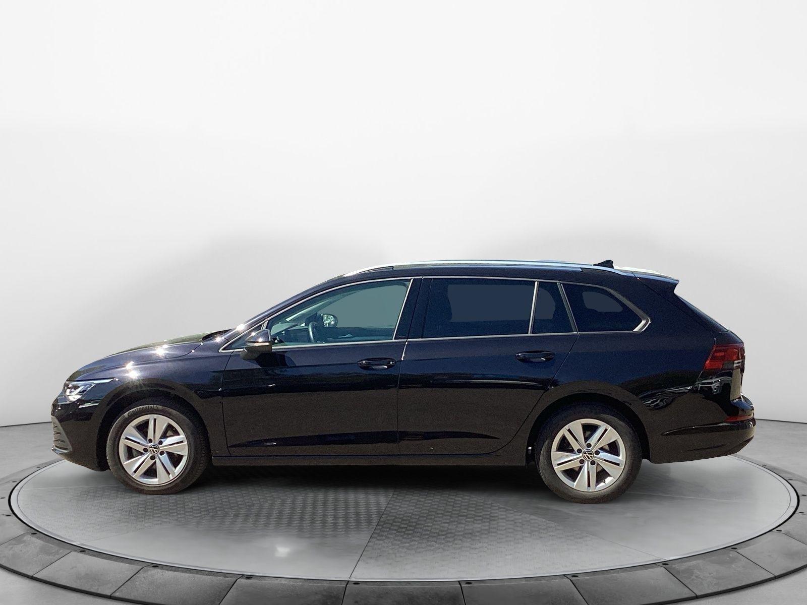 Volkswagen Golf VIII Variant 1,5eTSI DSG Life LED AHK Kamer