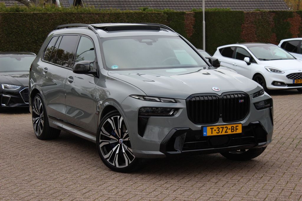 Image of BMW X7 M60