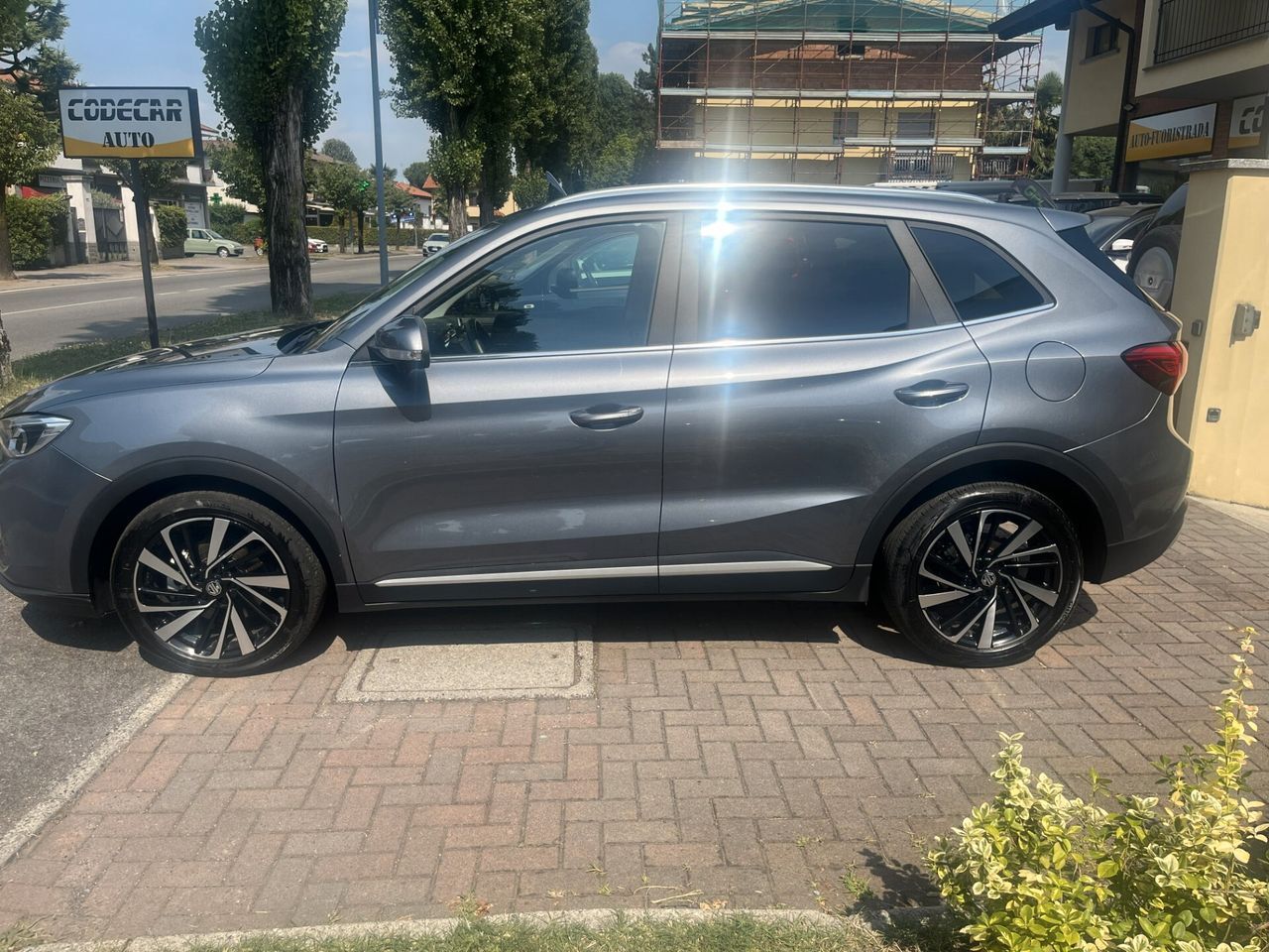 MG ZS