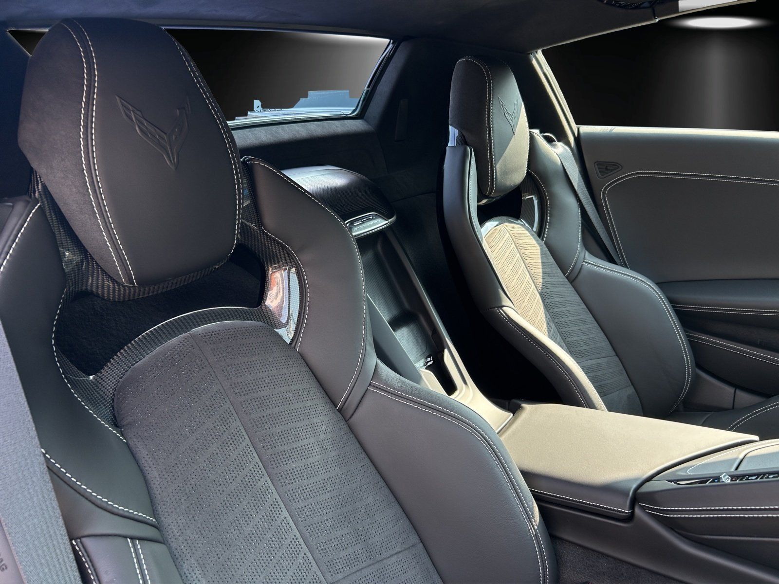 Fahrzeugabbildung Corvette C8 Cabrio 3LT MY2025 MAGNETIC/LIFT/HYSTERIA PURP