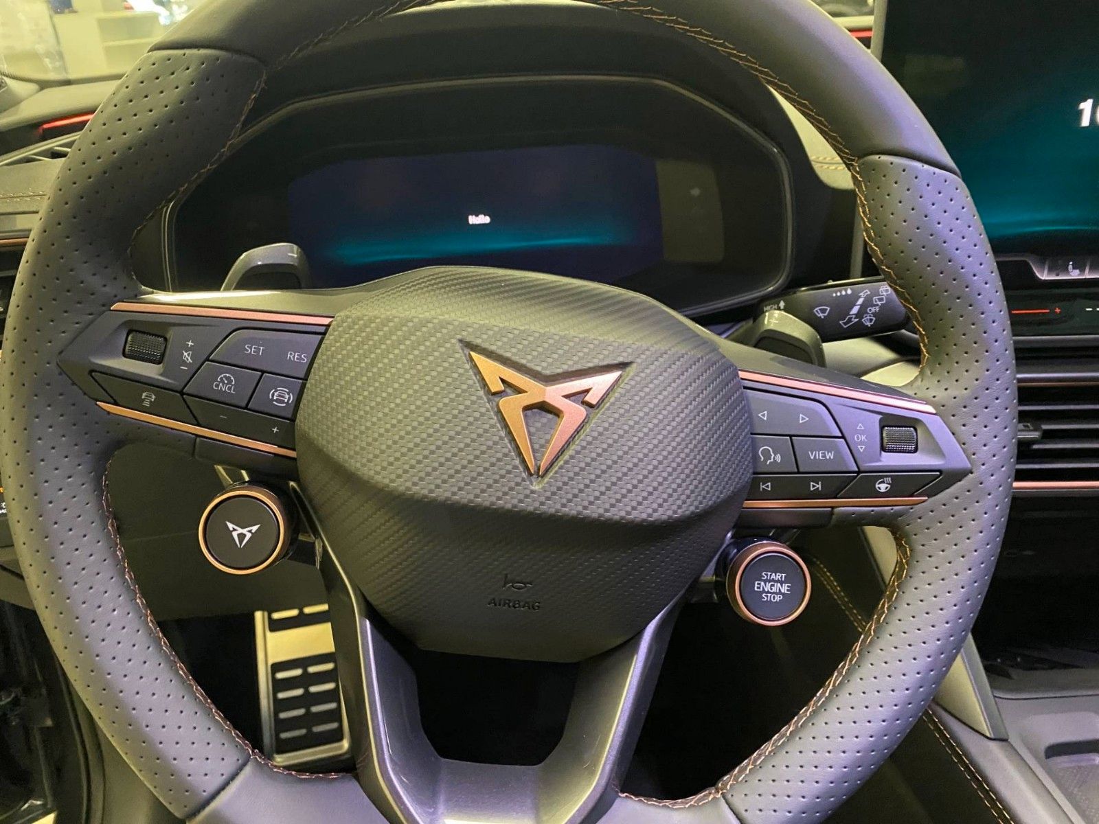 Fahrzeugabbildung CUPRA Leon ST 1.5 eTSI DSG FACELIFT MHEV+5 J. GARANTIE