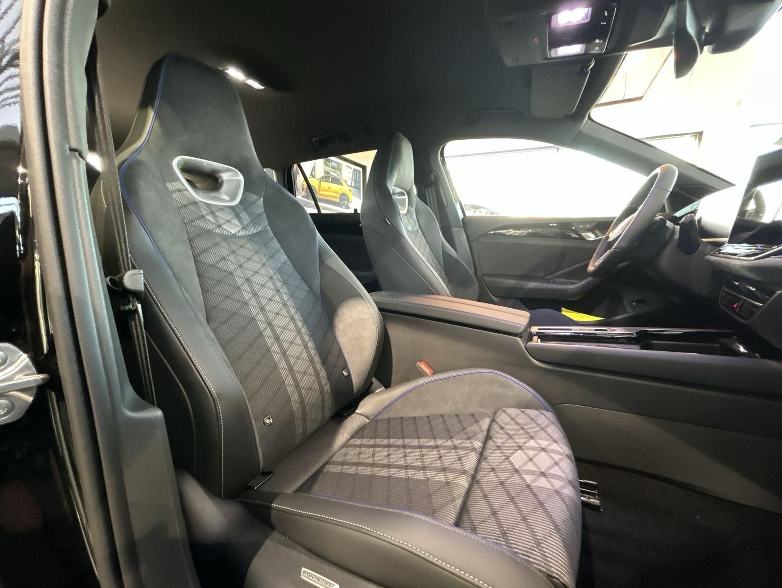 Volkswagen Passat 2.0 TDI DSG R-Line BlackStyle Winterräder