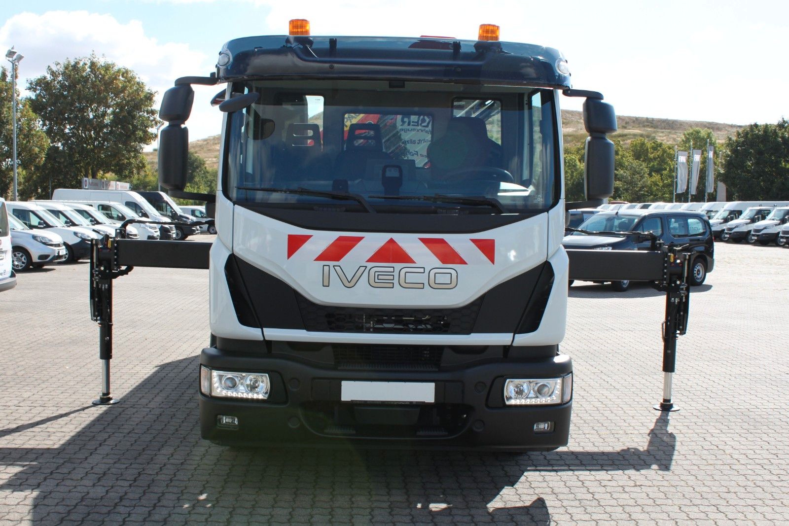 Fahrzeugabbildung Iveco Iveco EuroCargo ML140E28 Kran Kipper