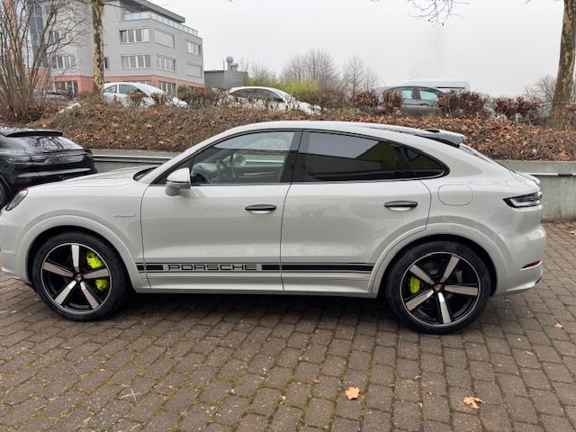 Porsche CAYENNE E-HYBRID COUPE 2025