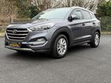 Hyundai Tucson Trend 2WD-1HAND-SCHECKHEFT-KAMERA-GARANTI - Hyundai Gebrauchtwagen in Wiesbaden