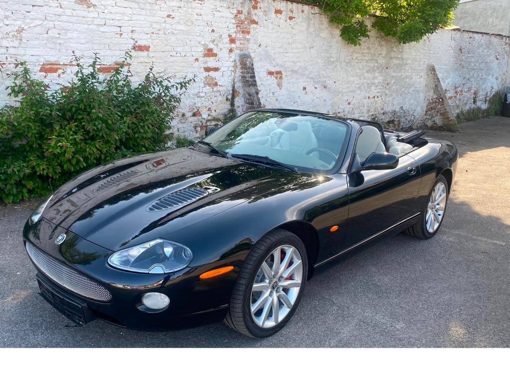 Jaguar XKR