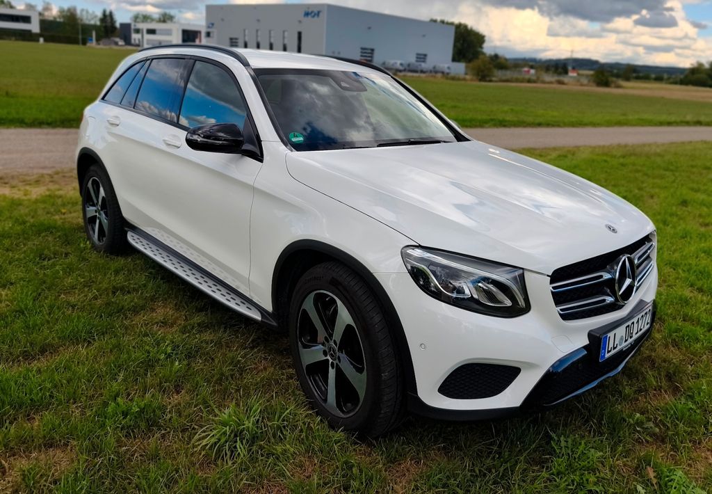 Image of Mercedes-Benz GLC 220