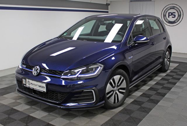 Volkswagen Golf 1.4 TSI GTE Aut. KAMERA ACC NAVI SHZ 1.HAND