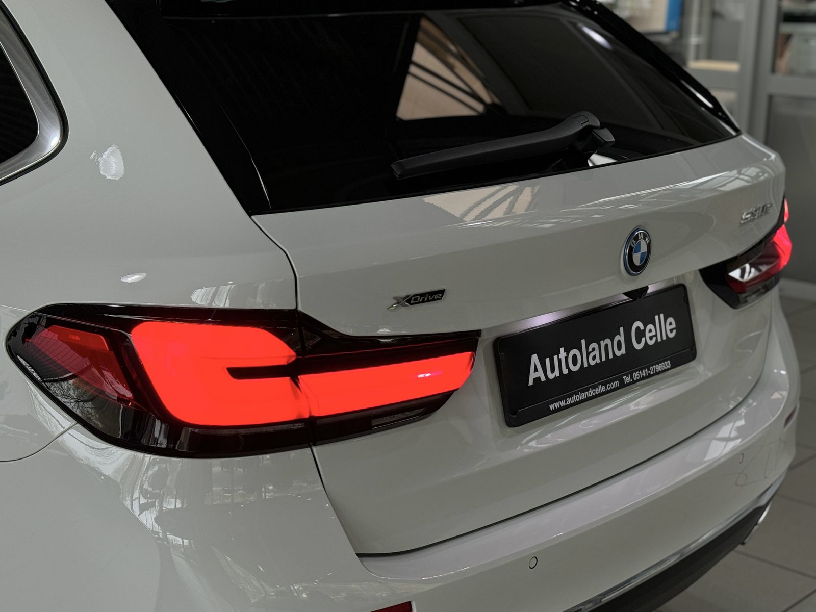 Fahrzeugabbildung BMW 530e xD Luxury Line Kamera HUD DAB HiFi Komfort