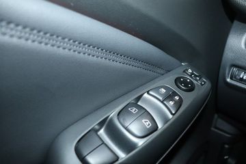 Fotografie des Nissan Juke 1.0 DIG-T DCT N-Connecta