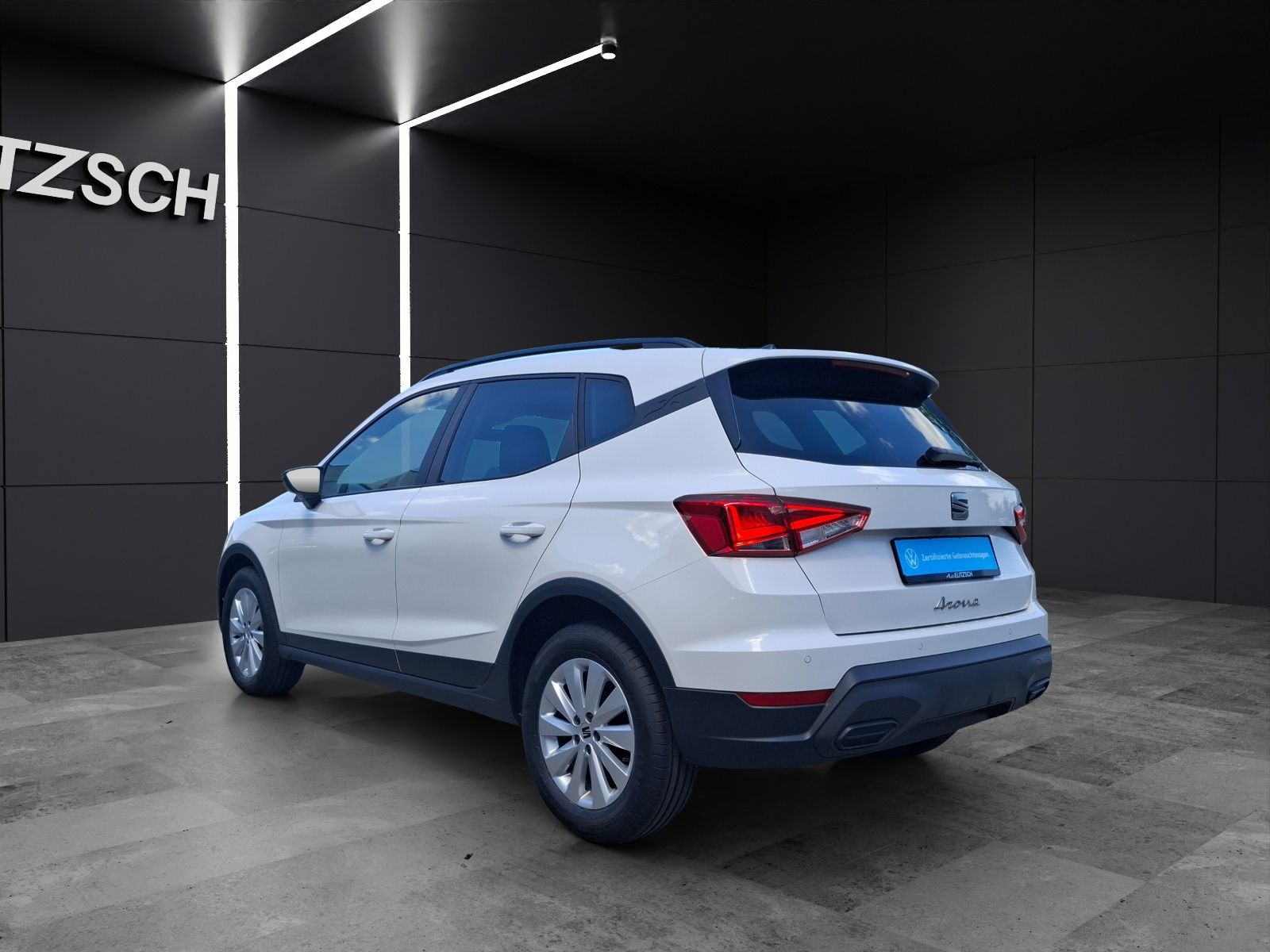 Fahrzeugabbildung SEAT Arona TSI Style LED Navi RFK SHZ GRA APP