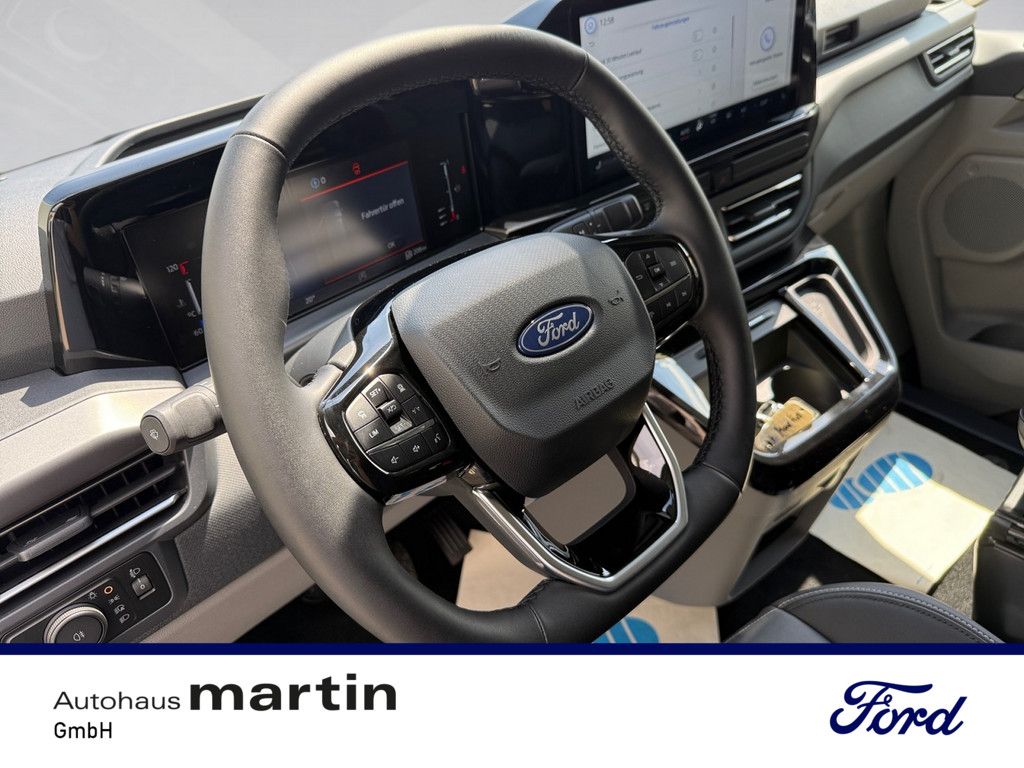 Fahrzeugabbildung Ford Tourneo Custom 2.0 Eco Blue 320 L1 Aut Titanium