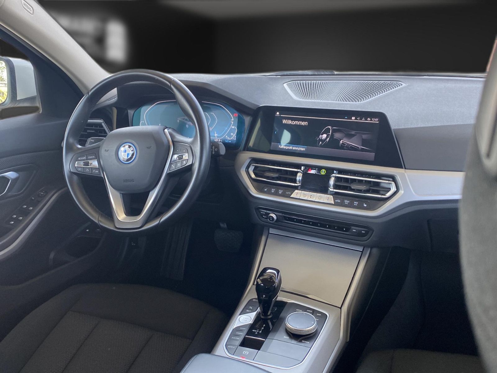 BMW 330 e Laser*HUD*Navi*Driving*Speed*LiveCP*SOH96% foto 9