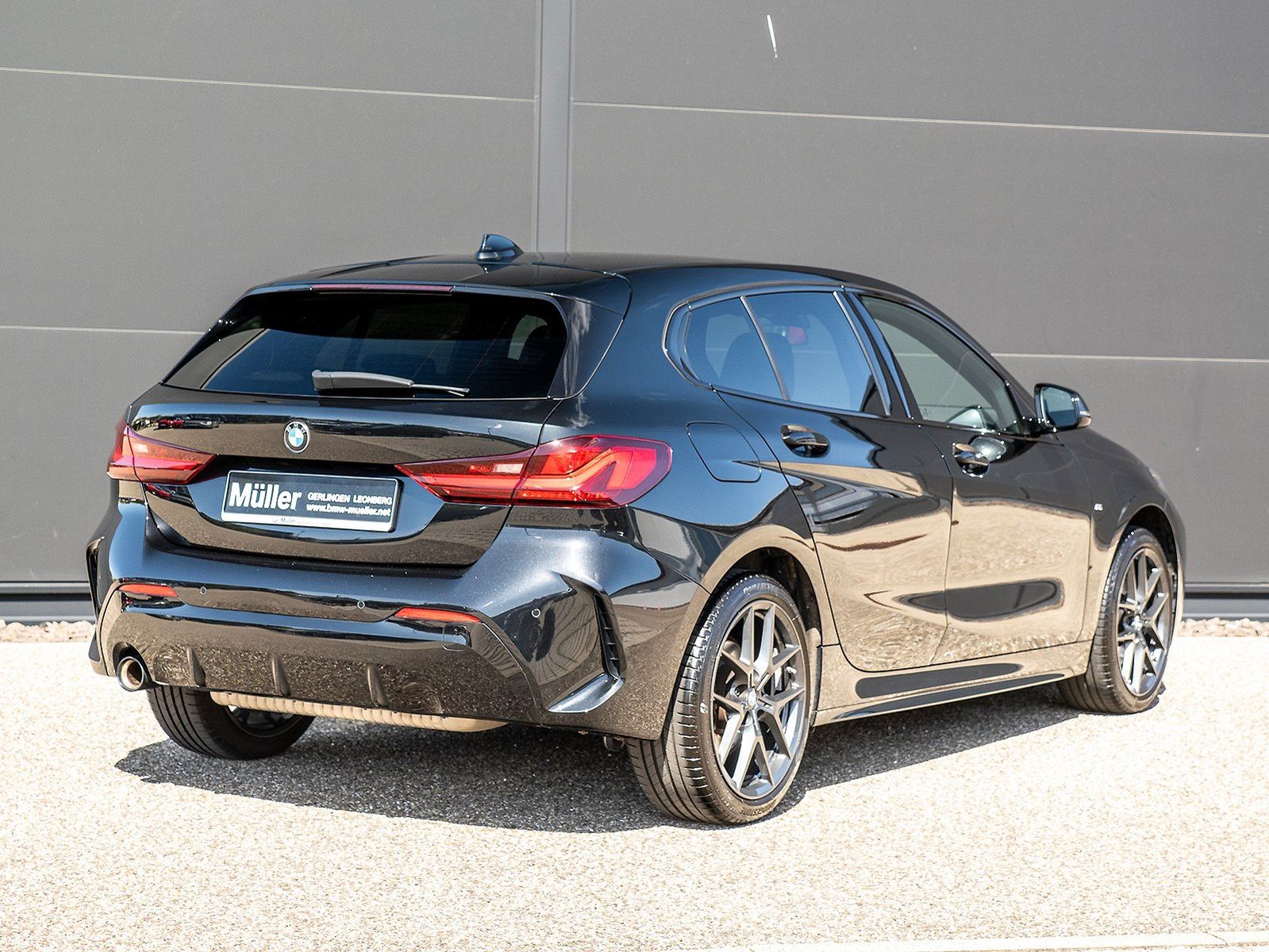 BMW 118i 5-Tür M Sportpaket LED DAB Tempomat 1VB PDC foto 2