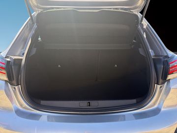 Peugeot 208 1.2 PureTech 100 Allure NAVITEMPOMATLEDKA