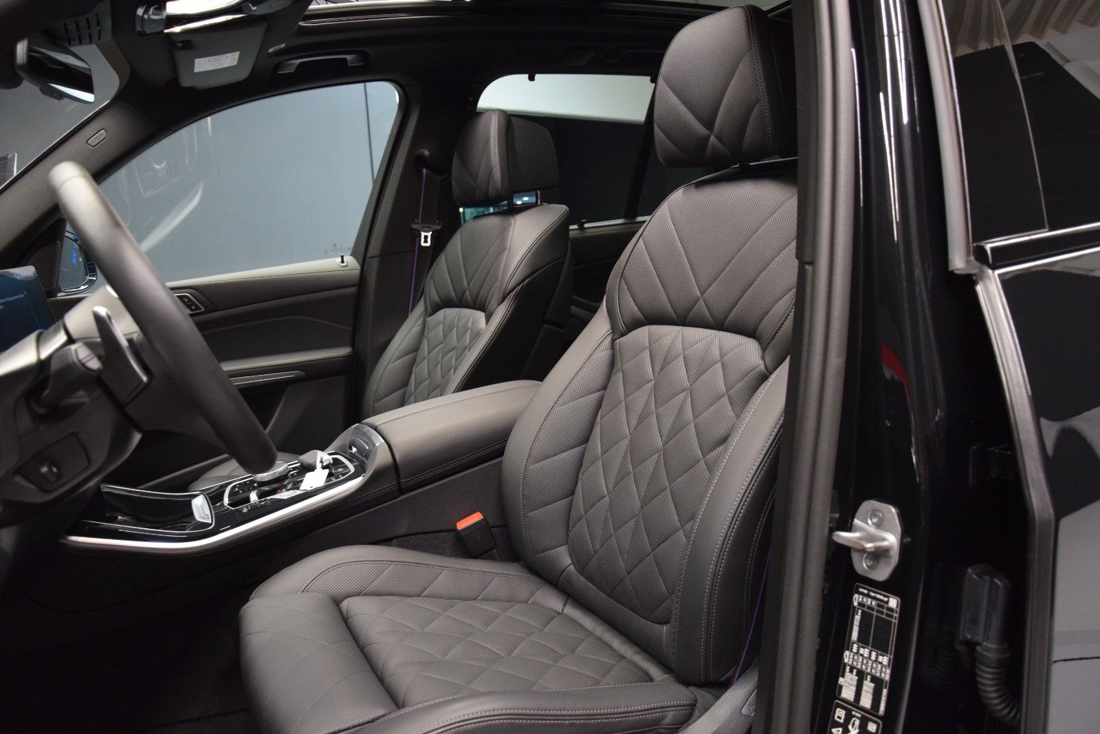 Fahrzeugabbildung BMW X5 30 d xDrive M Sport Pano Sitzbelüft. AHK HuD