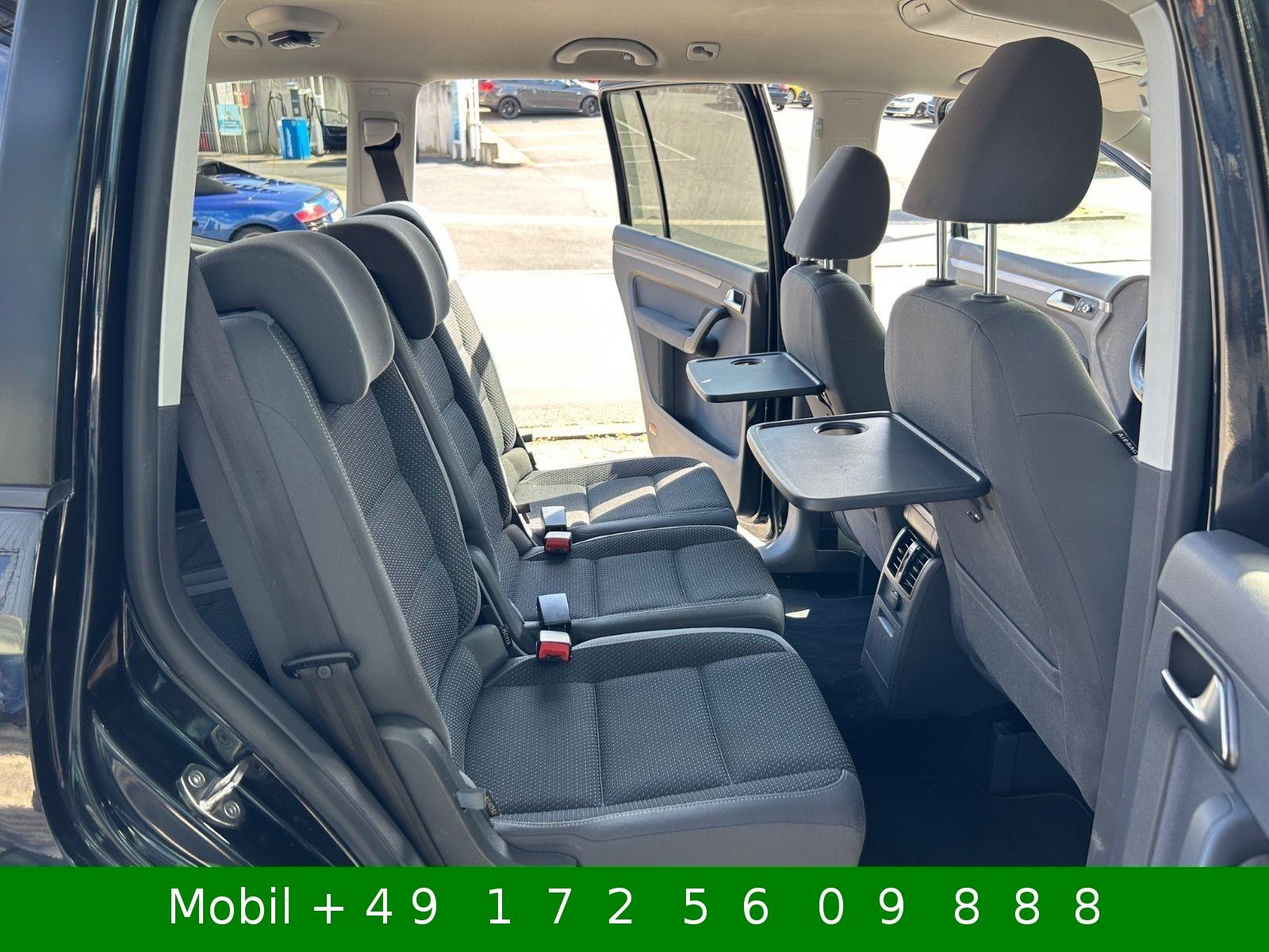 Volkswagen Touran 2011 — photo 18