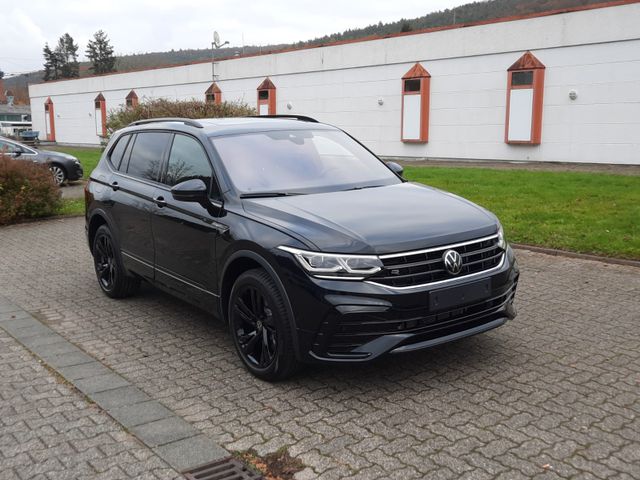 Volkswagen Tiguan Allspace 2,0 TSI R-Line 7 Sitze AHK Pano