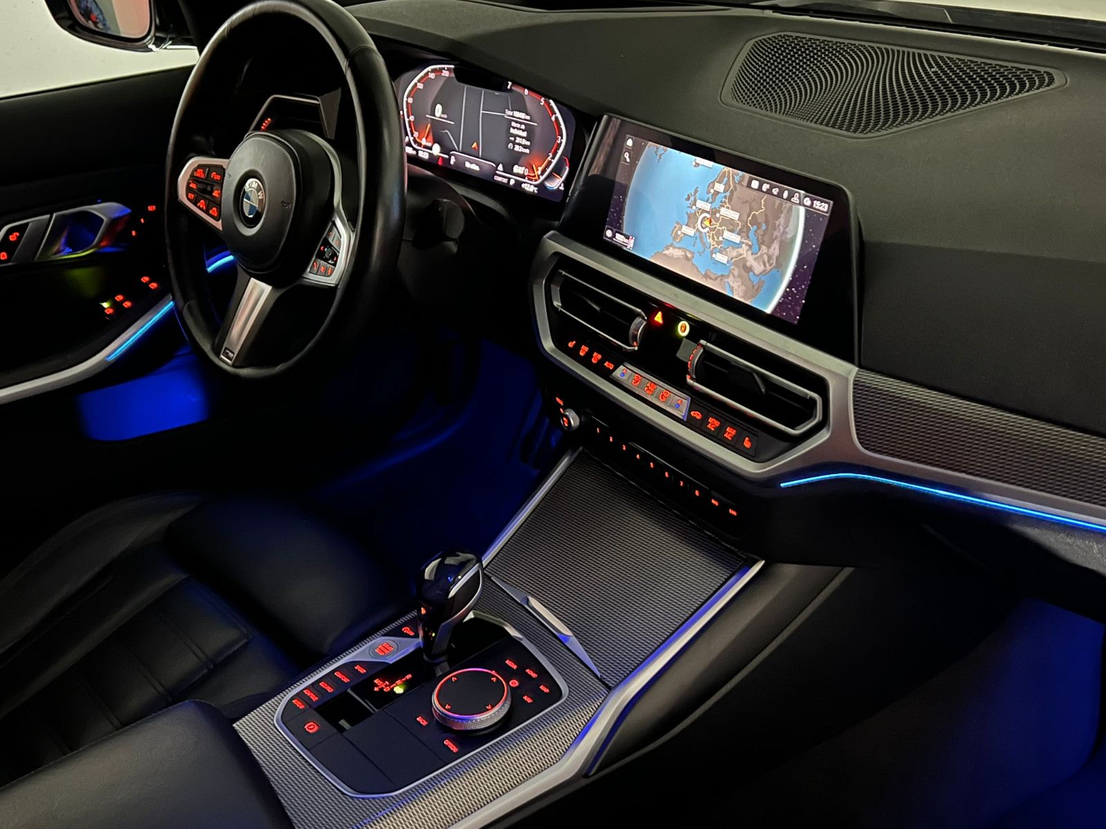Fahrzeugabbildung BMW 330 i M Sport/LASER/eGSD/HuD/VRTL COCKPIT/DE FZG