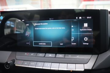 Fotografie 11 des Opel Astra 1.2 Turbo Automatik GS Tech + Komfort Pake