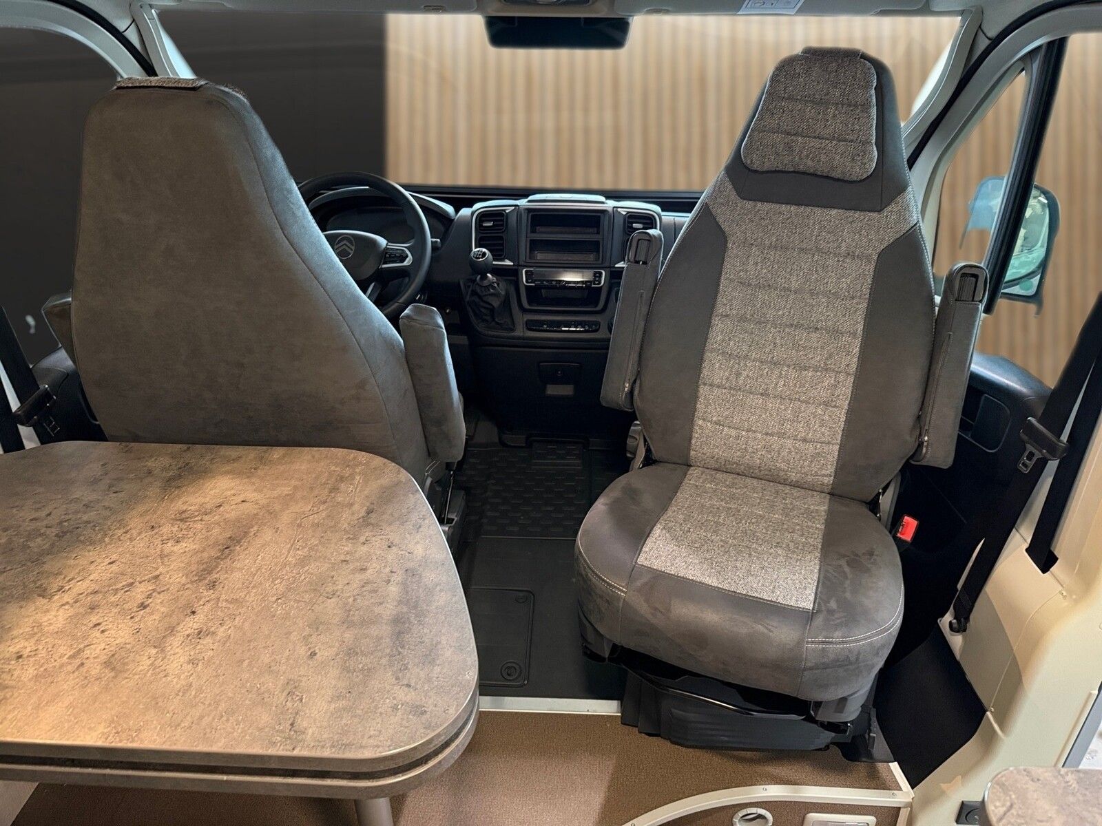 Fahrzeugabbildung Pössl Summit 600 Plus Citroen 140 PS Dörr Edition