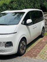 Hyundai STARIA 2.2 CRDi Prime-9-Sitzer-2x Pano-Allrad  - Hyundai Staria Prime mit Diesel-Antrieb