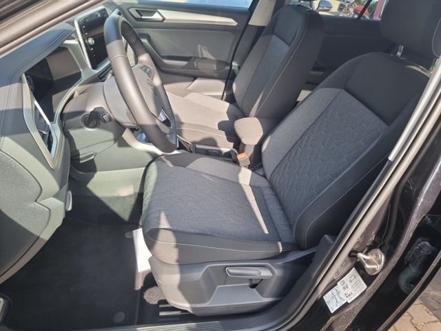 Fahrzeugabbildung Volkswagen T-Roc 1.5 TSI MOVE SHZ APP-CONNECT LED PDC KLIMA