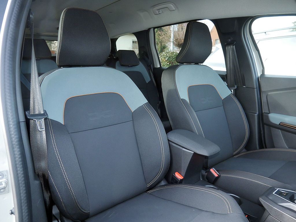 Fahrzeugabbildung Dacia Jogger Extreme Hybrid 155 FACELIFT 2026 5-SITZER
