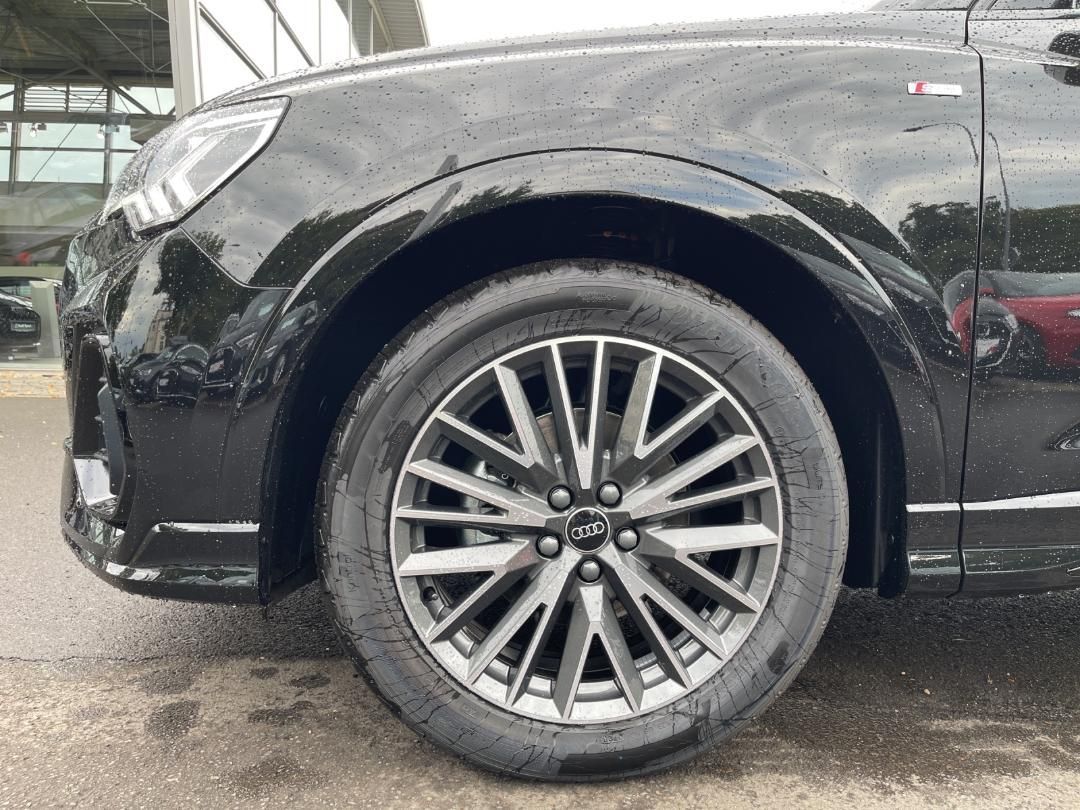 Fahrzeugabbildung Audi Q3 35 1.5 TFSI S-Line Kamera,LED,Navi,SHZ,ACC,LM