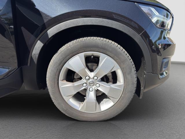 Volvo XC40 Momentum D3 2WD Autom. SSD AHK*