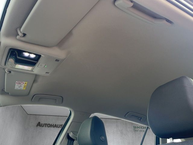 Golf VIII Variant Life 1.5 eTSI Bluetooth Navi