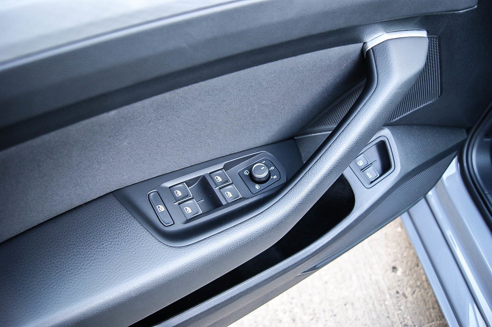 Fahrzeugabbildung Volkswagen Passat Variant HYBRID GTE iQ HEAD-UP ACC WINTER