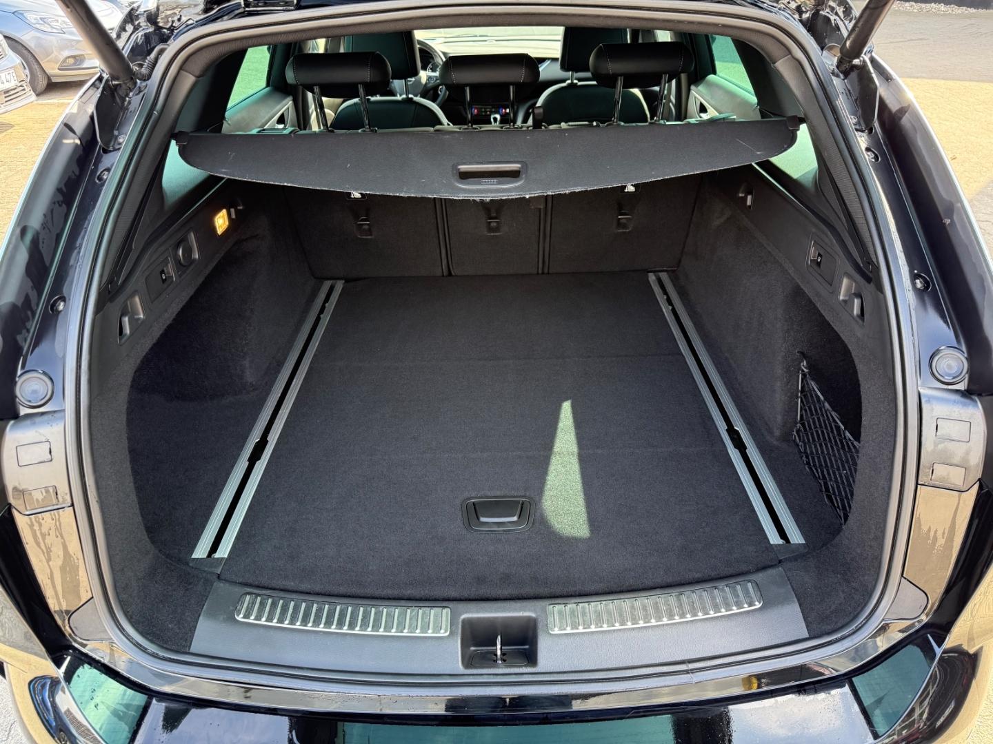 Opel Insignia B Sports Tourer GSi 4x4 Alcantara