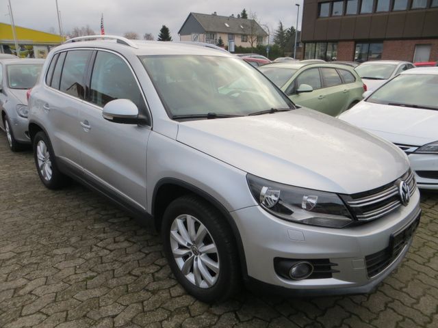 Volkswagen Tiguan Sport & Style BMT-AHK-PDC-Sitzh.