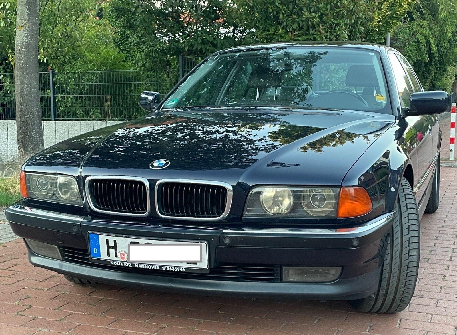 BMW 740