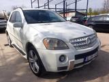 Mercedes-Benz ML 550 4MATIC, model USA - Mercedes-Benz: Usa