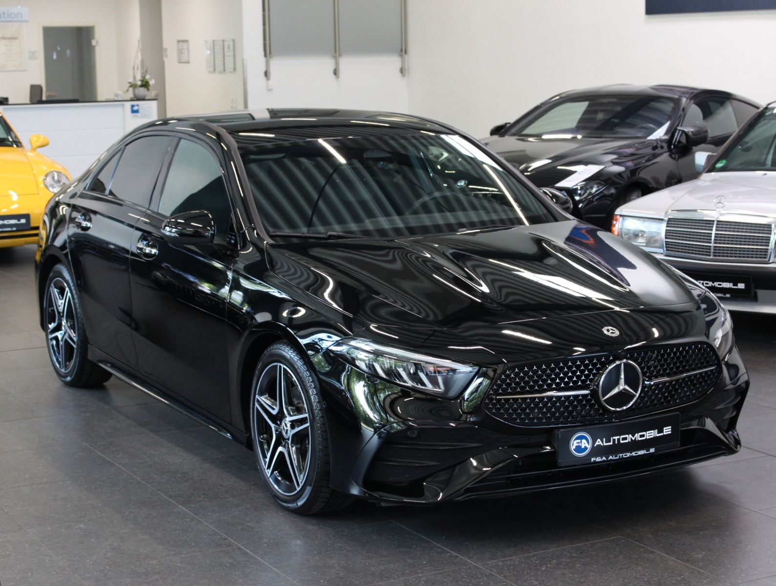 Fahrzeugabbildung Mercedes-Benz A 200 AMG Line Limo*Widescreen*Ambiente*Kamera