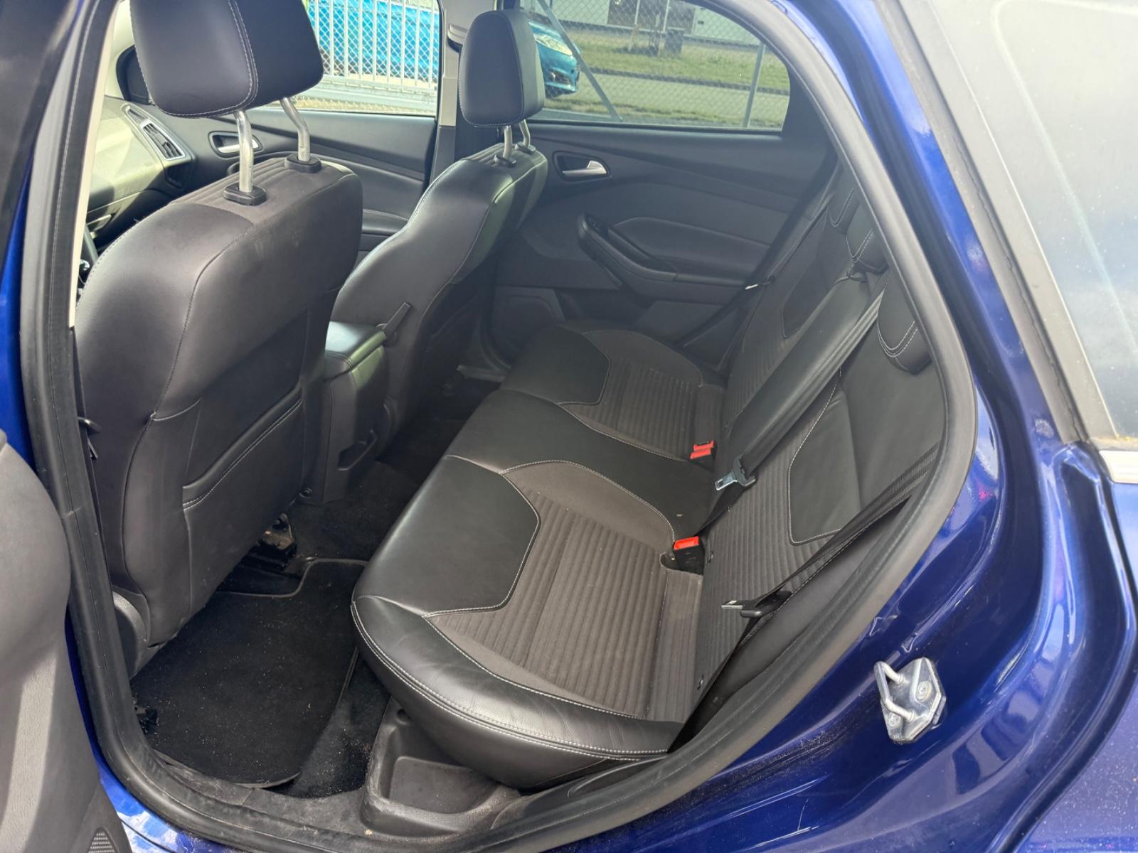 Ford Focus 2014 — photo 9