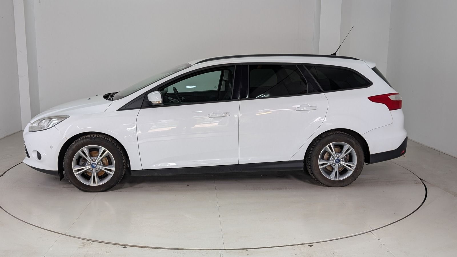 Fahrzeugabbildung Ford Focus Turnier 1.0 EcoBoost * SHZ * AAC. * FH Tre