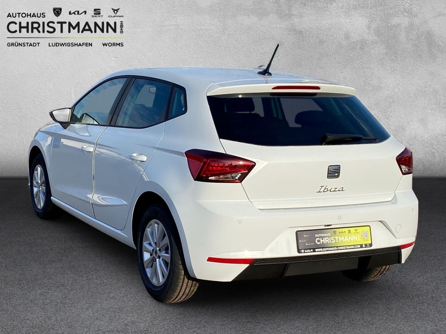 Fahrzeugabbildung SEAT Ibiza Style Road Ed. *SHZ*NAVI*PDC*CAM*Full-Link