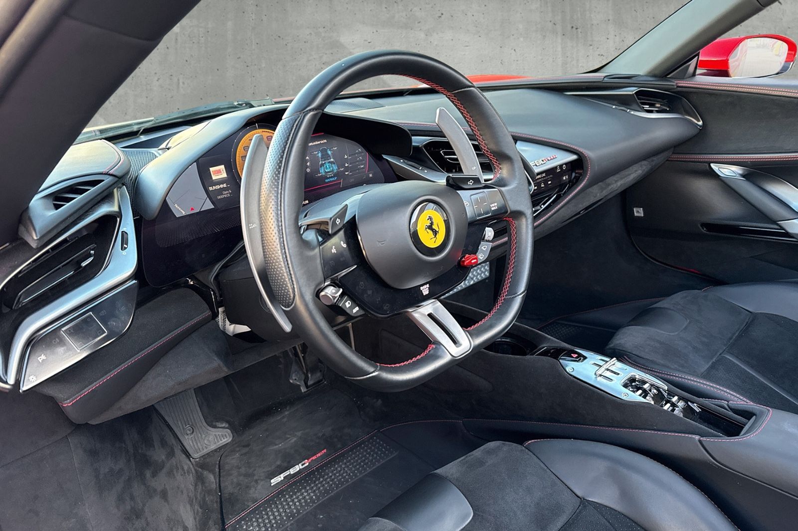 Fahrzeugabbildung Ferrari SF90 Spider*belüftete Sitze*Nackenhzg*Lift*JBL*